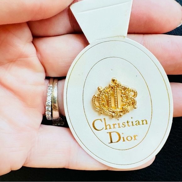 CHRISTIAN DIOR Vintage Logo Brooch Pin on card CD gold signed - Picture 1 of 5